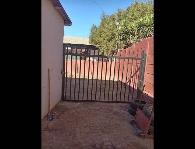 2 BEDROOM PROPERTY TO RENT IN CLAREMONT